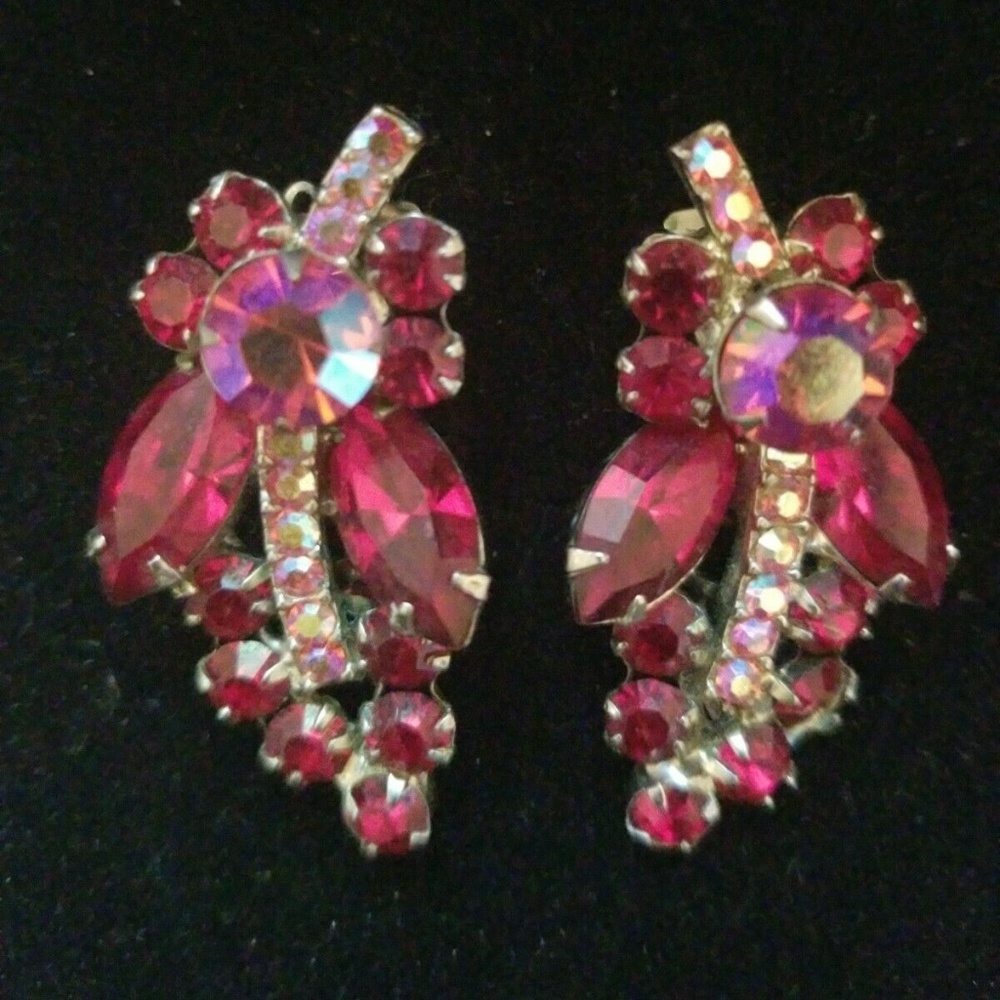 Vintage Juliana DeLizza Elster Earrings RED RHINES